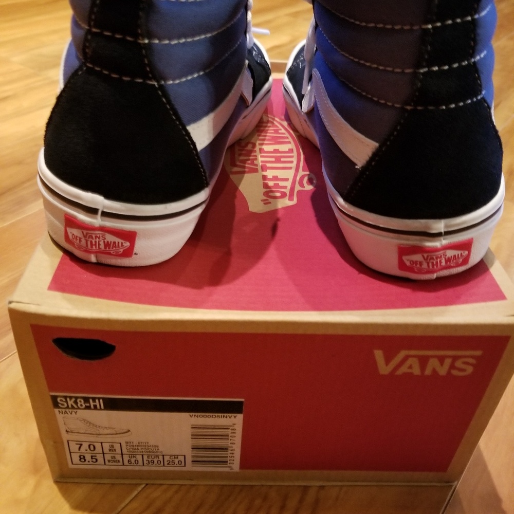 Sneakers - Picture 3 of 4